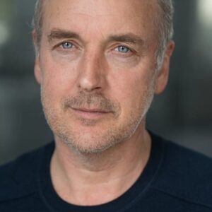 تصویر هنرمند Euan Macnaughton