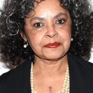 تصویر هنرمند Lynda Gravatt