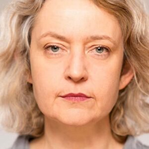 تصویر هنرمند Lucy Briers