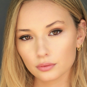 تصویر هنرمند Caitlin Harris