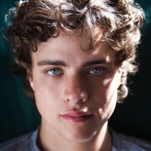 تصویر هنرمند Douglas Smith