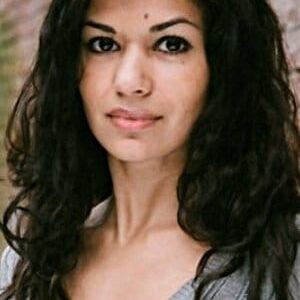 تصویر هنرمند Leena Manro