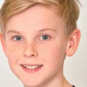 تصویر هنرمند Adam Mitchell