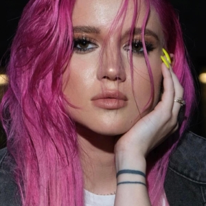 تصویر هنرمند Maria Tichinskaya