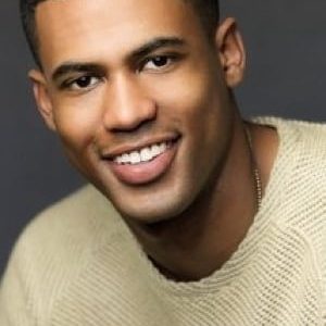 تصویر هنرمند Chris Tavarez