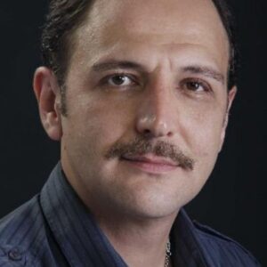 تصویر هنرمند İlkay Akdağlı