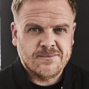 تصویر هنرمند Owain Arthur