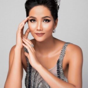 تصویر هنرمند H'Hen Niê