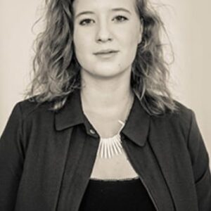 تصویر هنرمند Bettina Csipszer