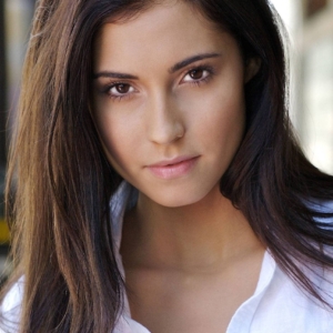 تصویر هنرمند Lindsay Schoneweis