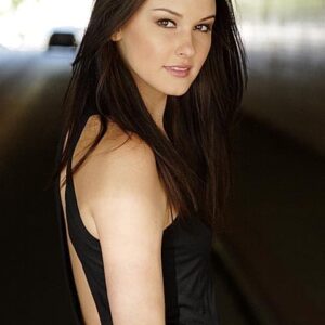 تصویر هنرمند Kira Verrastro