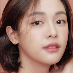 تصویر هنرمند Eisaya Hosuwan