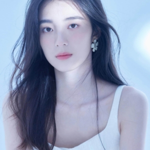 تصویر هنرمند Wan Peng