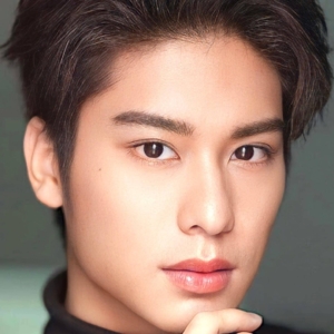 تصویر هنرمند Vachiravit Paisarnkulwong