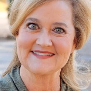 تصویر هنرمند Julie Ann Doan