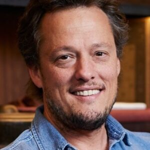 تصویر هنرمند Nathan Barr