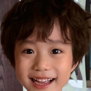 تصویر هنرمند Cui Yixin