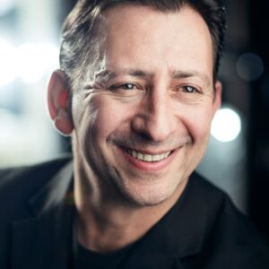 تصویر هنرمند Ashley Artus