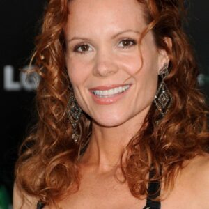 تصویر هنرمند Robyn Lively