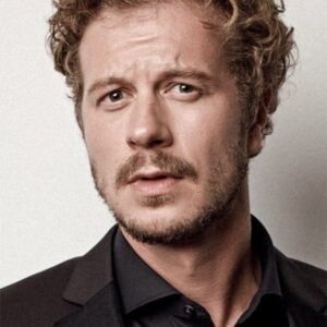 تصویر هنرمند Tikhon Zhiznevsky