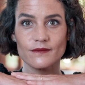 تصویر هنرمند Anne-Laure Brasey