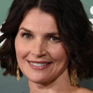 تصویر هنرمند Julia Ormond