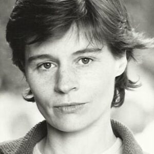 تصویر هنرمند Suzanna Hamilton