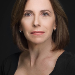 تصویر هنرمند Claudia Lobo