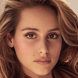 تصویر هنرمند Nell Verlaque