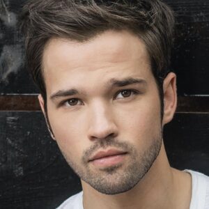تصویر هنرمند Nathan Kress