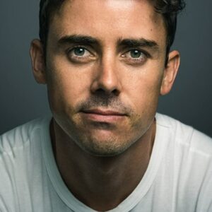 تصویر هنرمند Julian Curtis