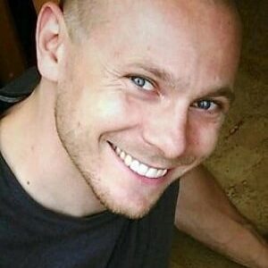 تصویر هنرمند Harley Cross