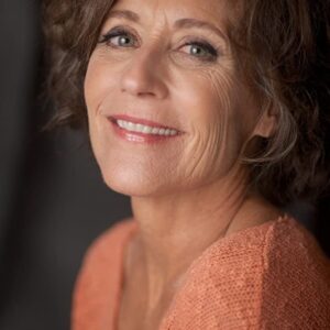 تصویر هنرمند Amy Warner