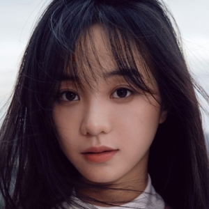 تصویر هنرمند Hu Yixuan