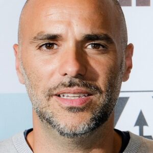 تصویر هنرمند Alexandre Bustillo