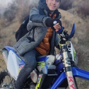 تصویر هنرمند Rezan Aslan