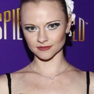 تصویر هنرمند Elena Lev