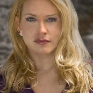 تصویر هنرمند Cinthia Burke