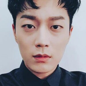 تصویر هنرمند Yoon Doo-joon
