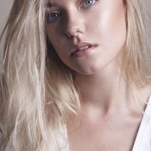 تصویر هنرمند Ashley de Lange