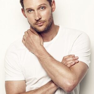 تصویر هنرمند Fraser Corbett