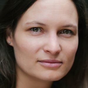 تصویر هنرمند Chloe Schwank