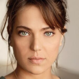 تصویر هنرمند Madeleine Woolner