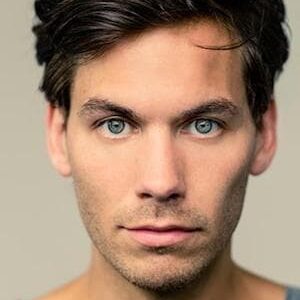 تصویر هنرمند Alex Mills