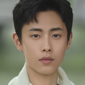 تصویر هنرمند Dong Zifan