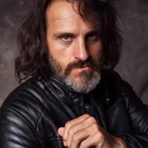 تصویر هنرمند Emiliano Hasan