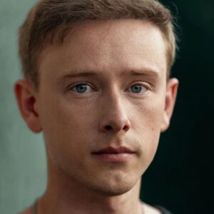 تصویر هنرمند Artyom Melnichuk