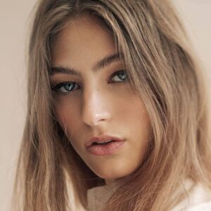 تصویر هنرمند Madison McAleer