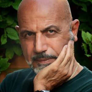 تصویر هنرمند Mohammad Reza Delpak