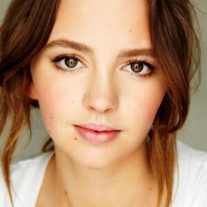 تصویر هنرمند Natasha Bassett